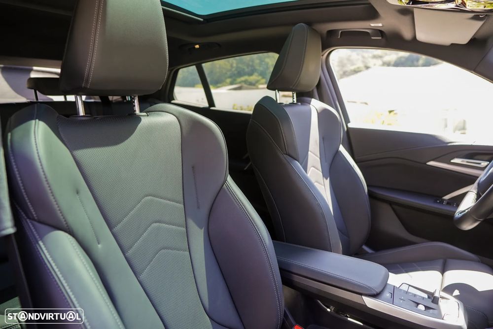 BMW iX2 eDrive20 Pack Desportivo M - 21