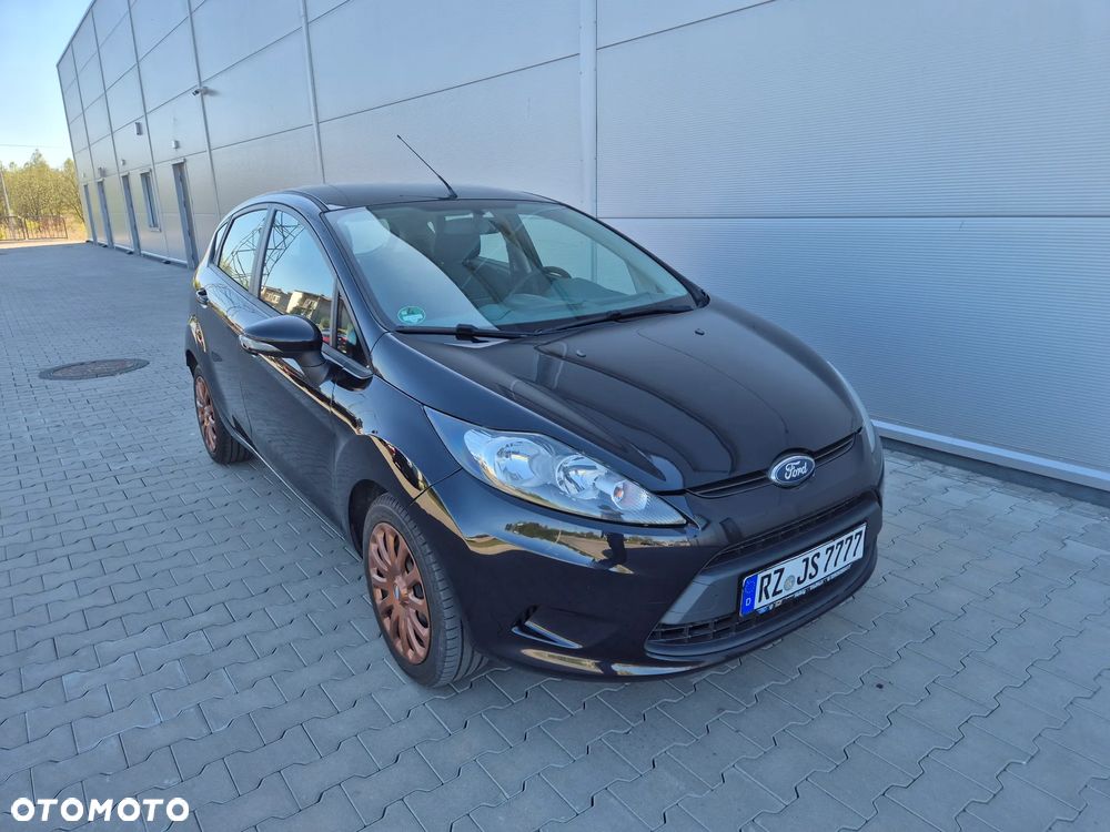 Ford Fiesta 1.25 Celebration - 3