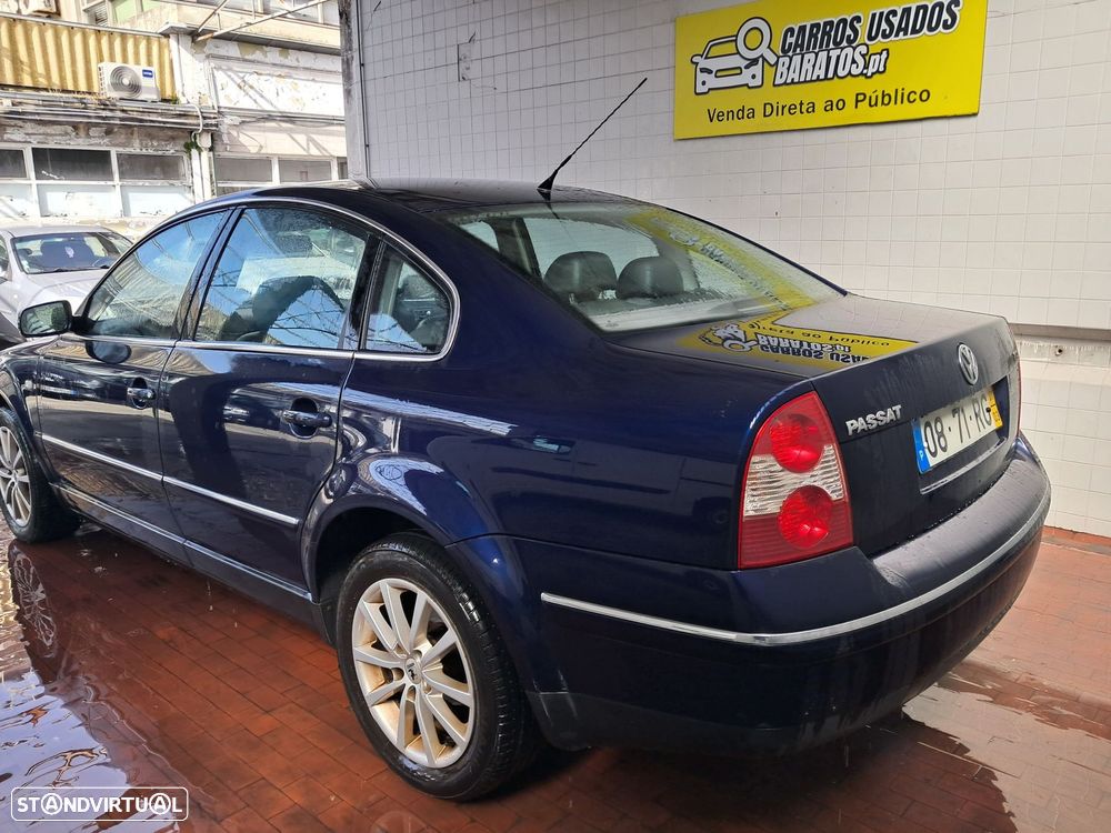 VW Passat 1.9 TDi Highline - 12