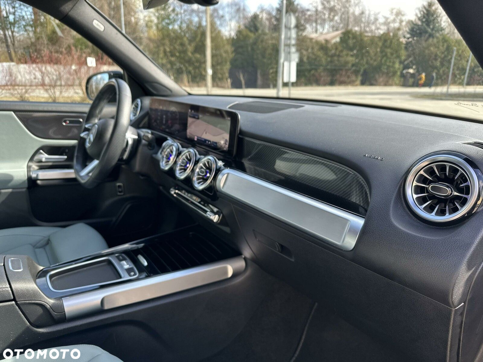 Mercedes-Benz GLB 200 AMG Line 7G-DCT - 17