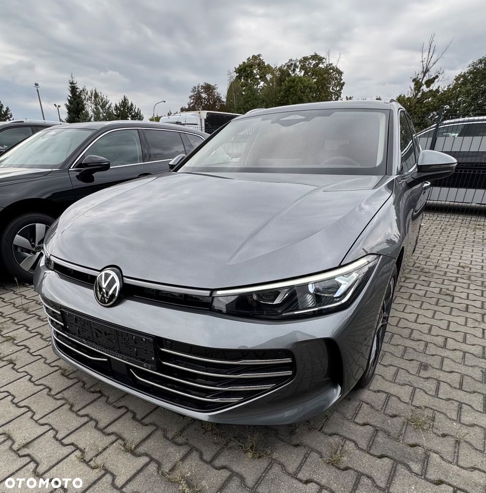 Volkswagen Passat 2.0 TDI SCR 4Mot Elegance DSG - 12