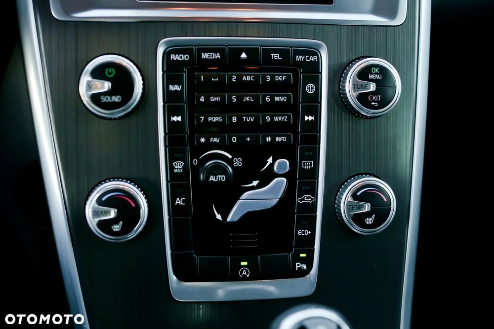 Volvo XC 60 D4 Geartronic Summum - 30