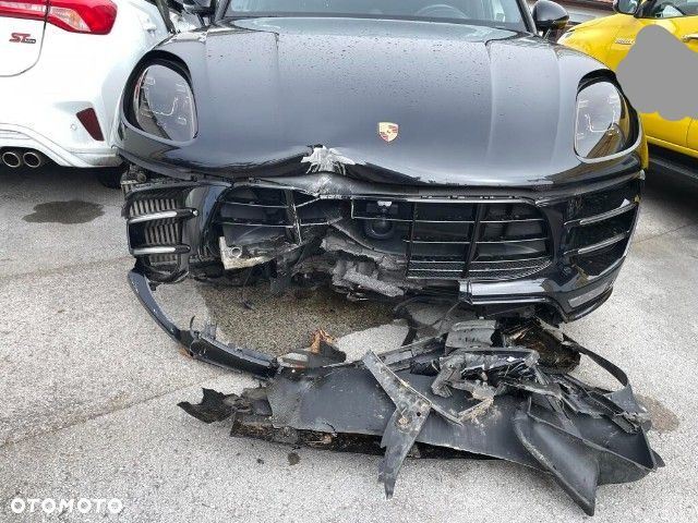 Porsche Macan Turbo PDK - 9