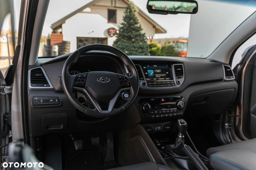 Hyundai Tucson blue 1.7 CRDi 2WD Style - 36