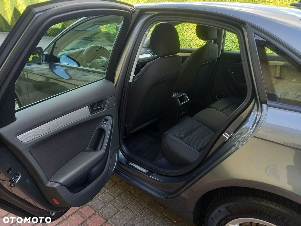 Audi A4 Limousine 2.0 TDI DPF Ambition - 28
