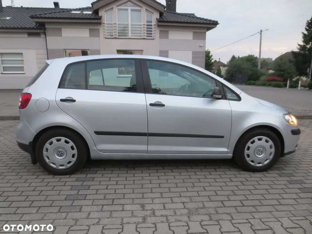 Volkswagen Golf Plus 1.9 TDI DPF Trendline DSG - 1