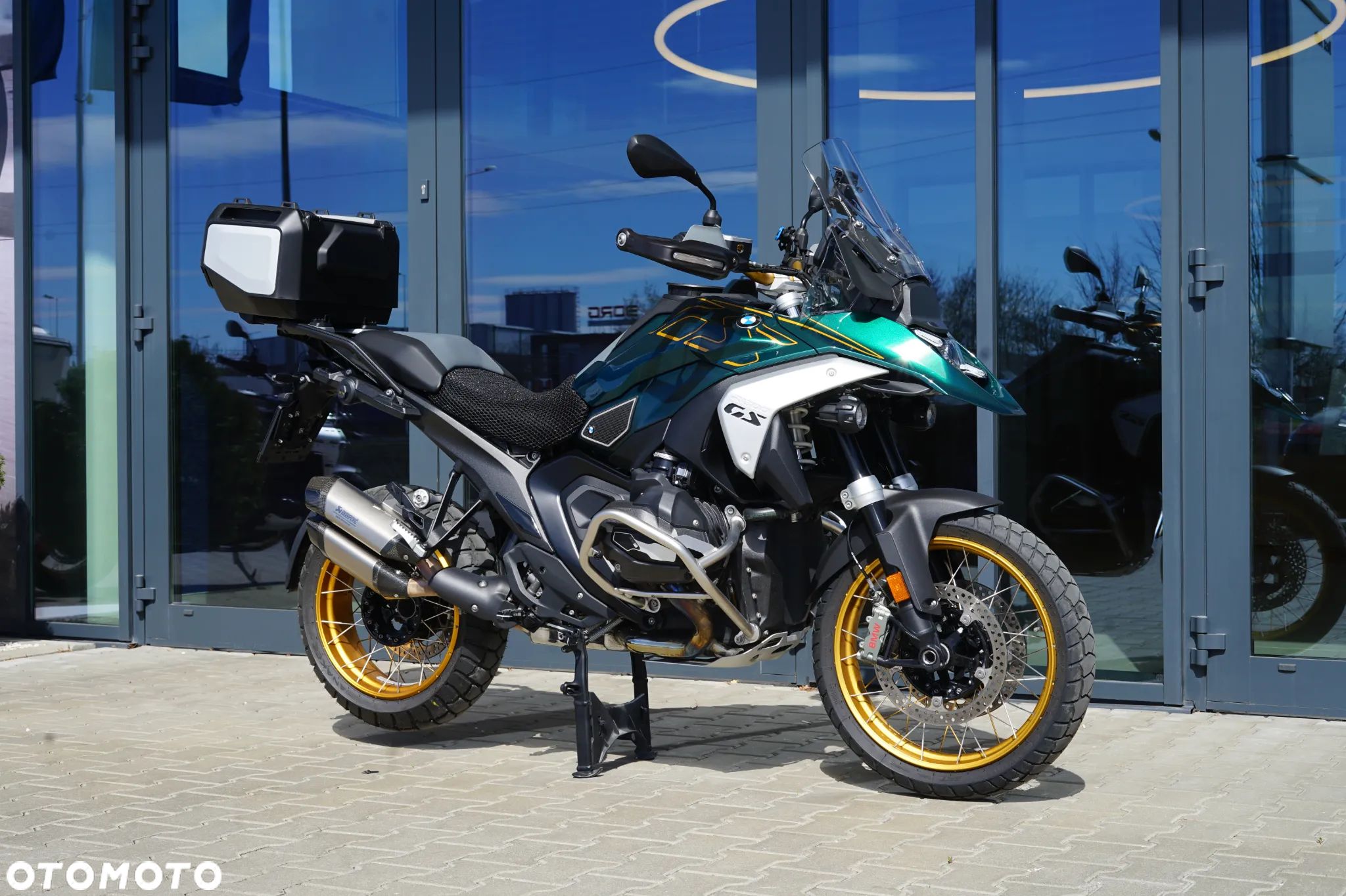 BMW R - 1