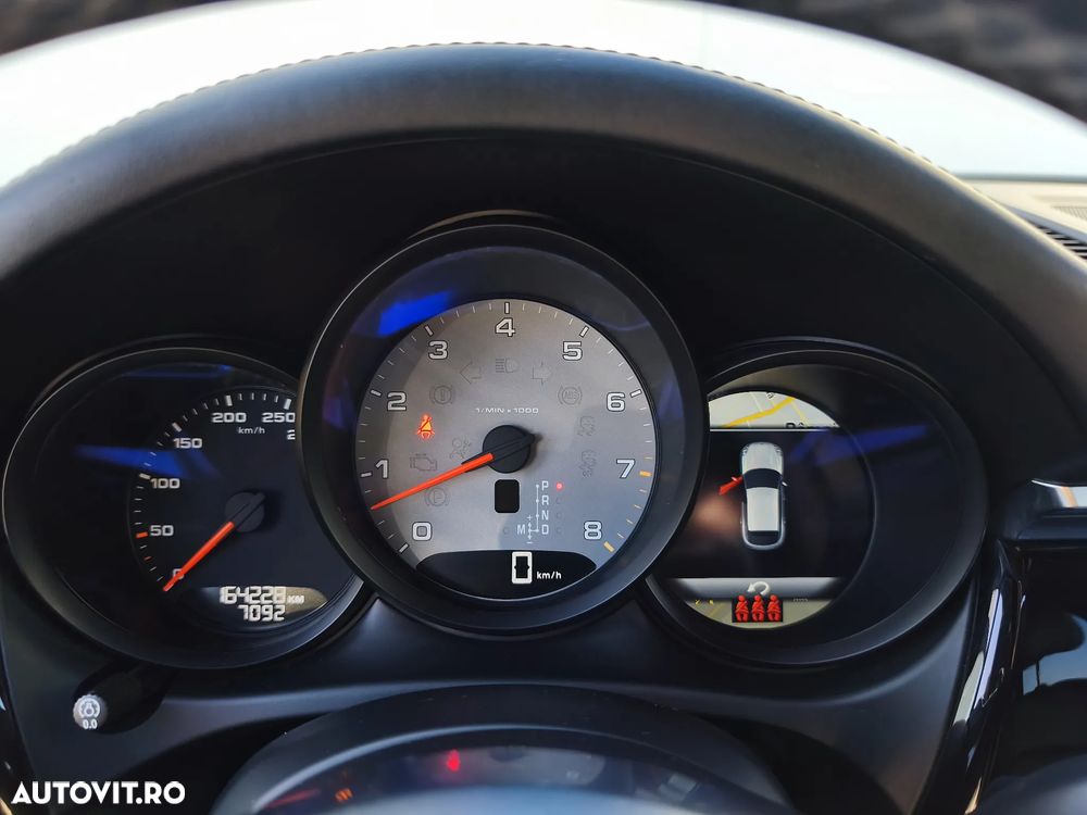 Porsche Macan S - 14