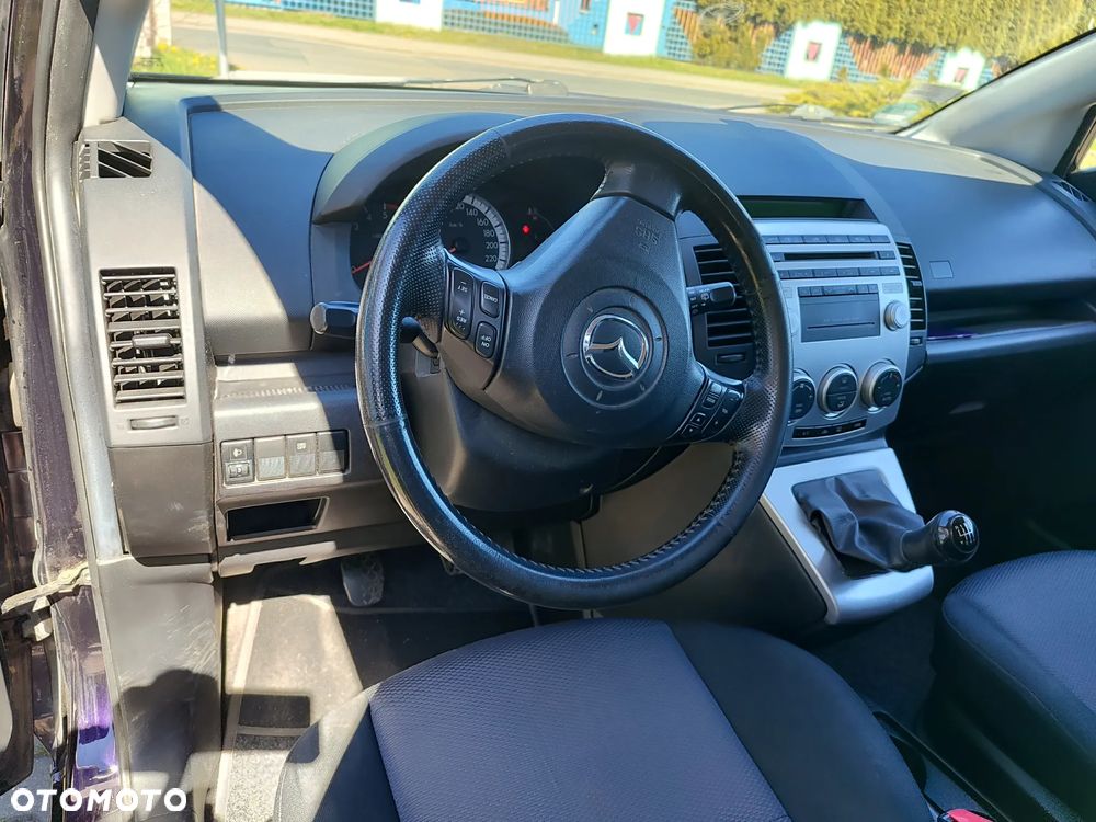 Mazda 5 - 8