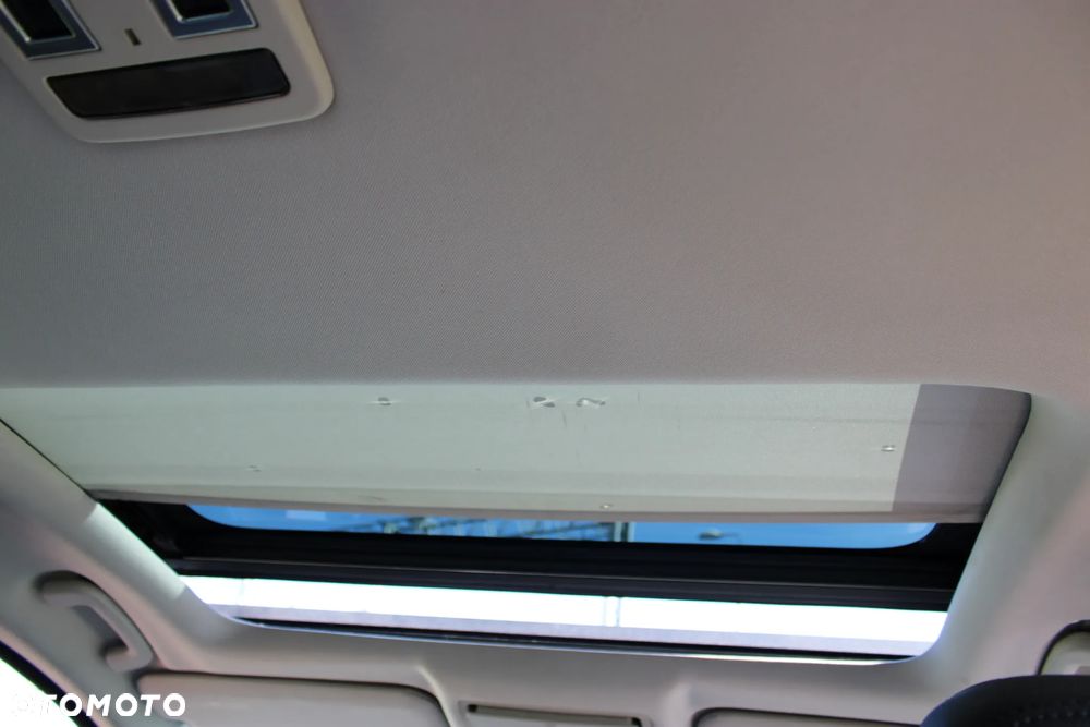 Jaguar XF 20d Prestige - 38