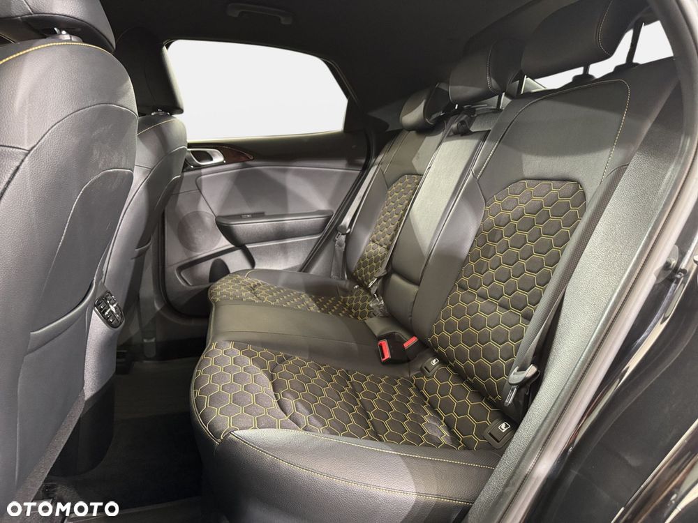 Kia XCeed - 15