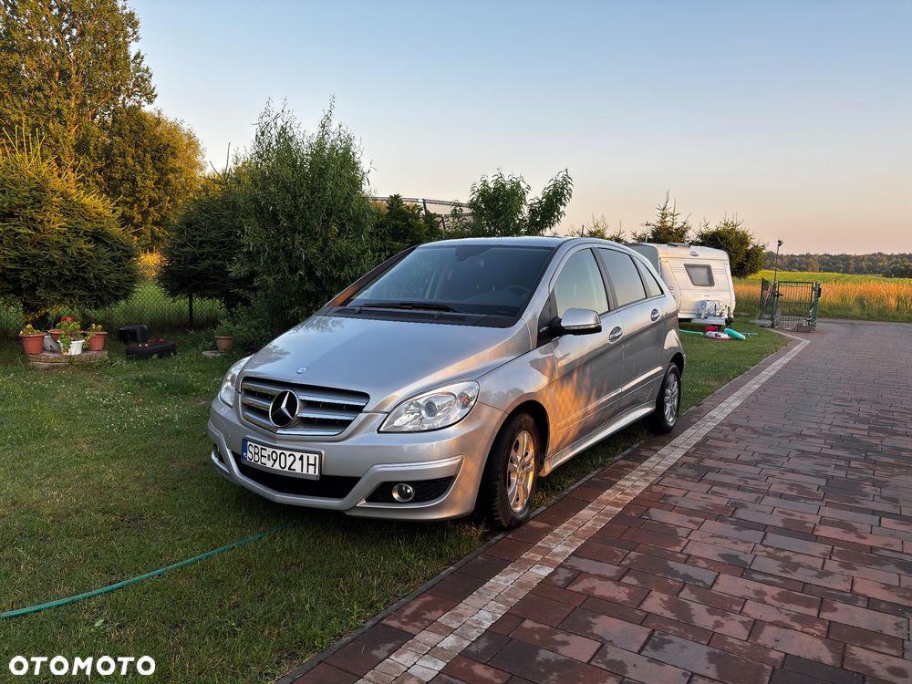 Mercedes-Benz Klasa B 180 BlueEFFICIENCY - 2