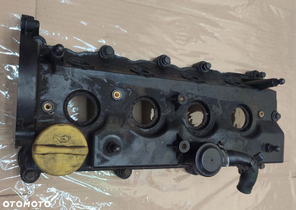 Astra H pokrywa zaworów głowicy 1,7CDTI 110KM Meriva Astra J Zafira B Corsa Opel ~~ - 1