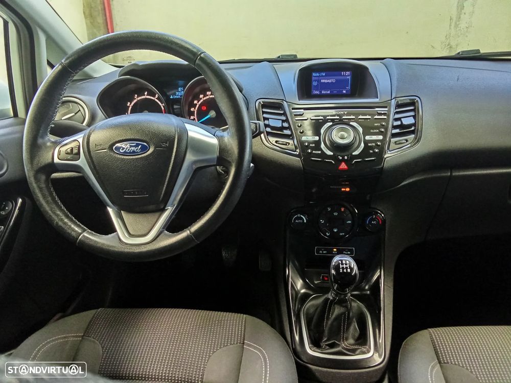 Ford Fiesta 1.0 EcoBoost Hybrid S&S TITANIUM - 7