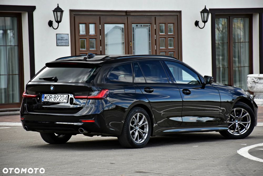 BMW Seria 3 320d Edition M Sport Shadow - 22