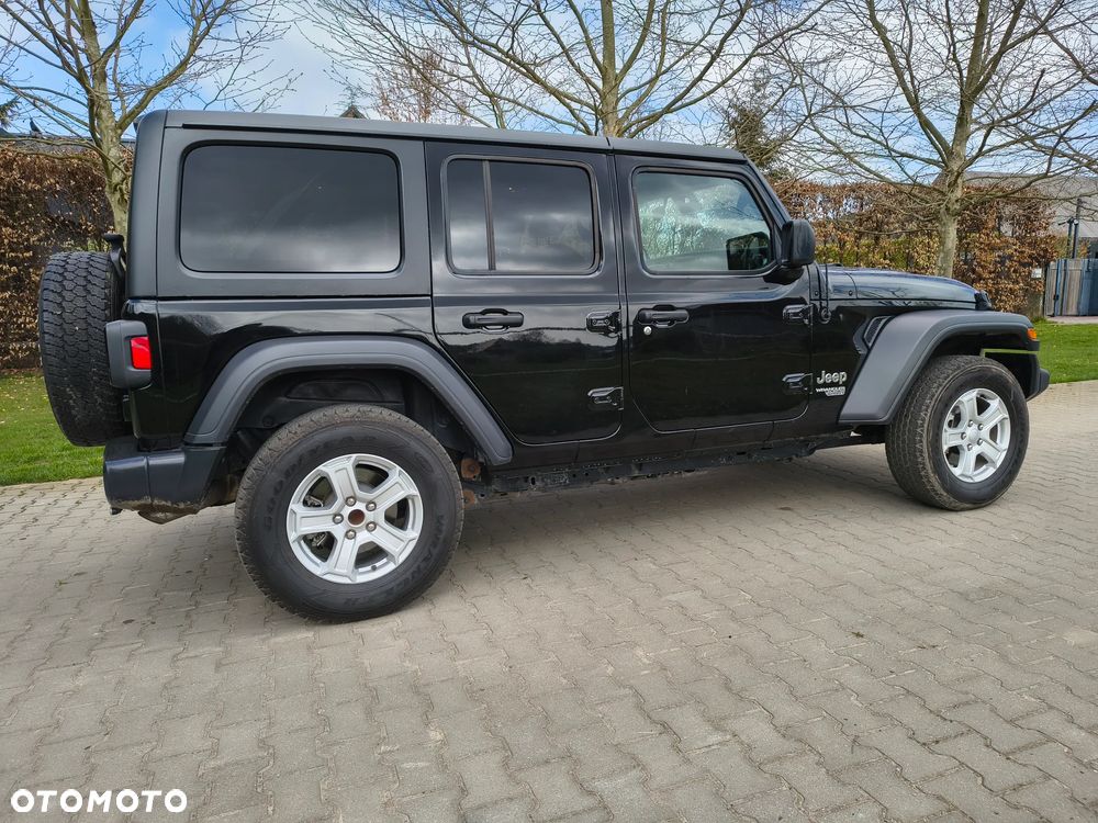 Jeep Wrangler - 5