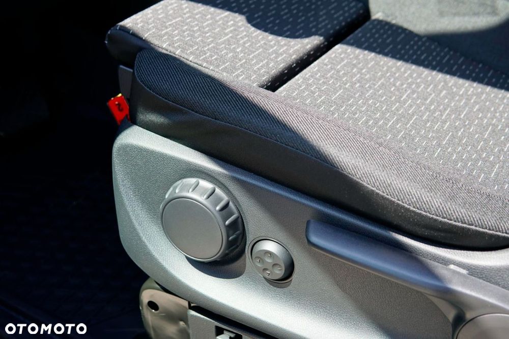 Mercedes-Benz VITO - 22