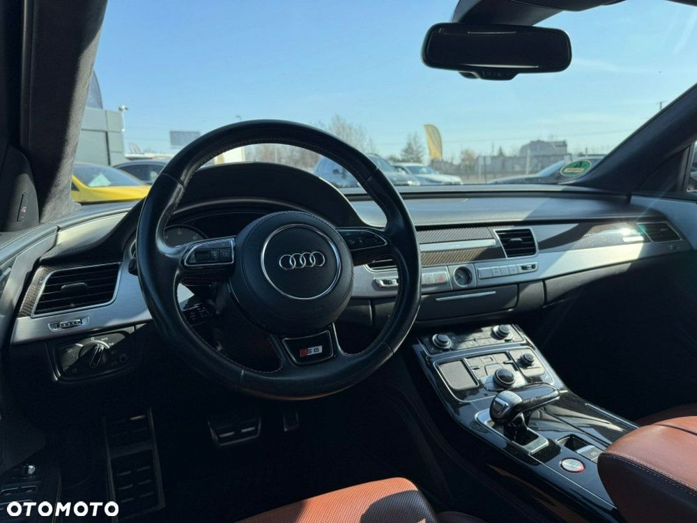 Audi S8 Plus 4.0 TFSI Quattro - 11