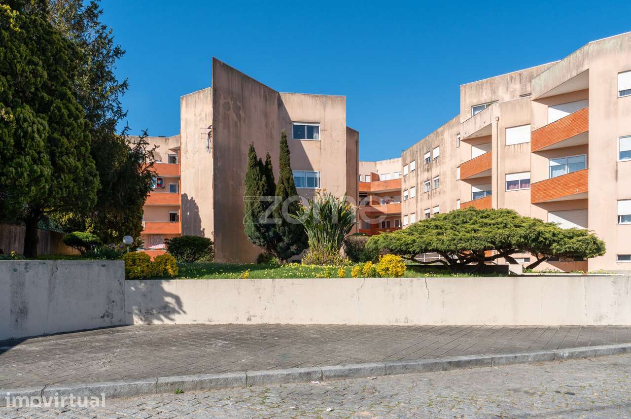 Apartamento T2 em condomínio fechado com Garagem em Valadares - Grande imagem: 4/23