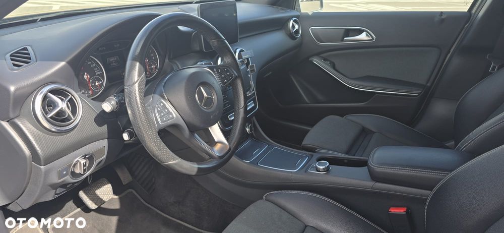 Mercedes-Benz Klasa A 160 7G-DCT AMG Line - 9