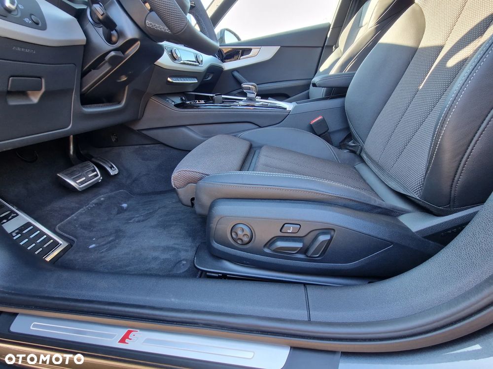 Audi A4 - 12