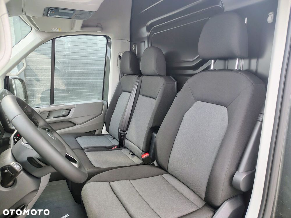 Volkswagen Crafter 35 2.0 TDI L4H3 4490 177KM AUTOMAT - 14