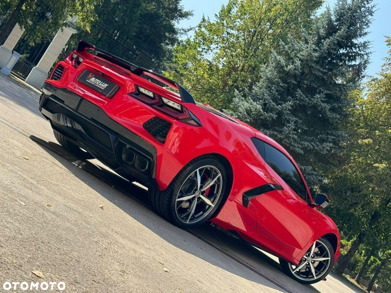 Chevrolet Corvette - 13