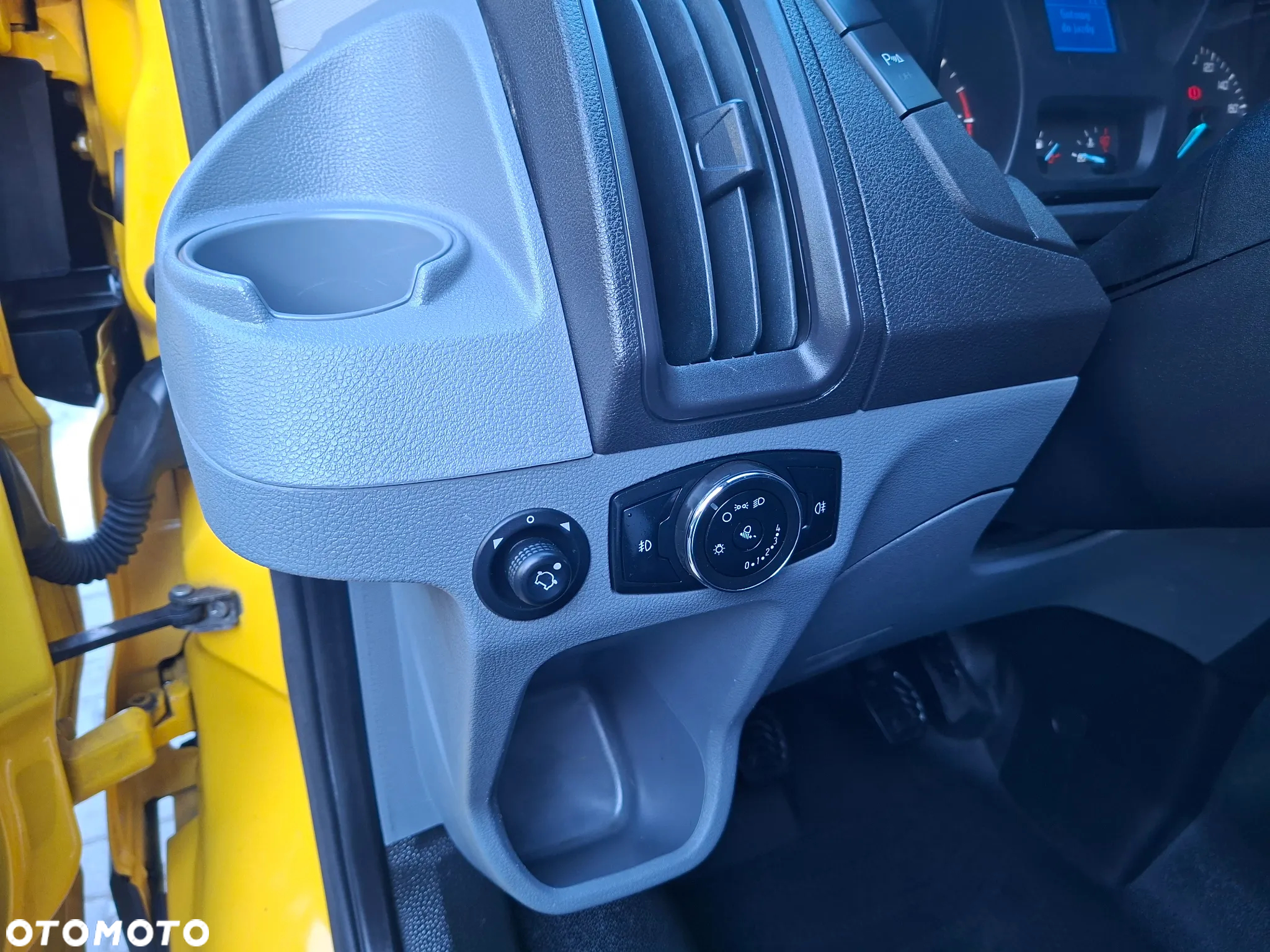 Ford Transit - 10