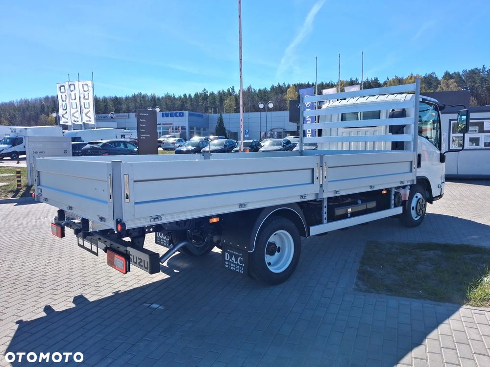 Isuzu M27 skrzynia otwarta 4.5m - 10