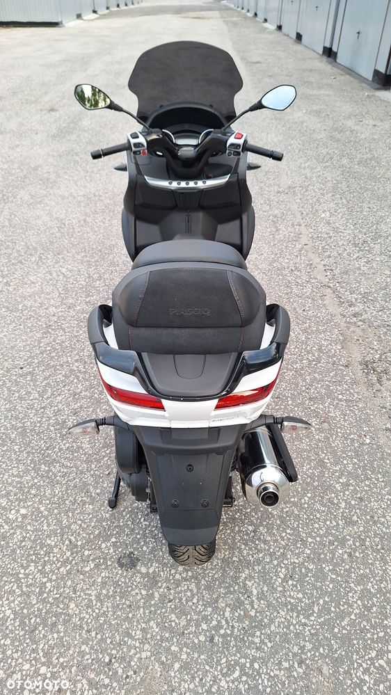 Piaggio MP-3 - 10