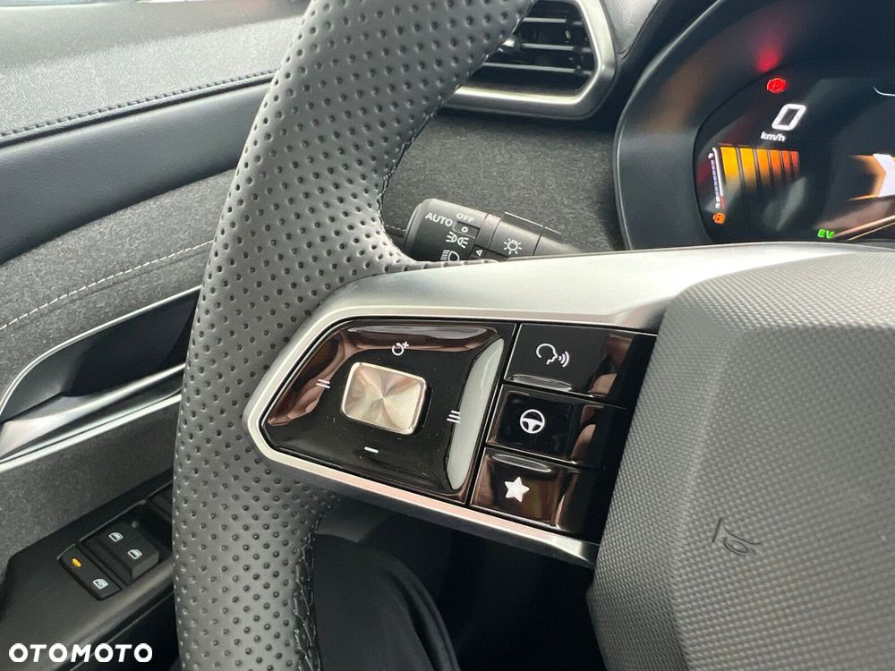 MG ZS Hybrid+ - 18