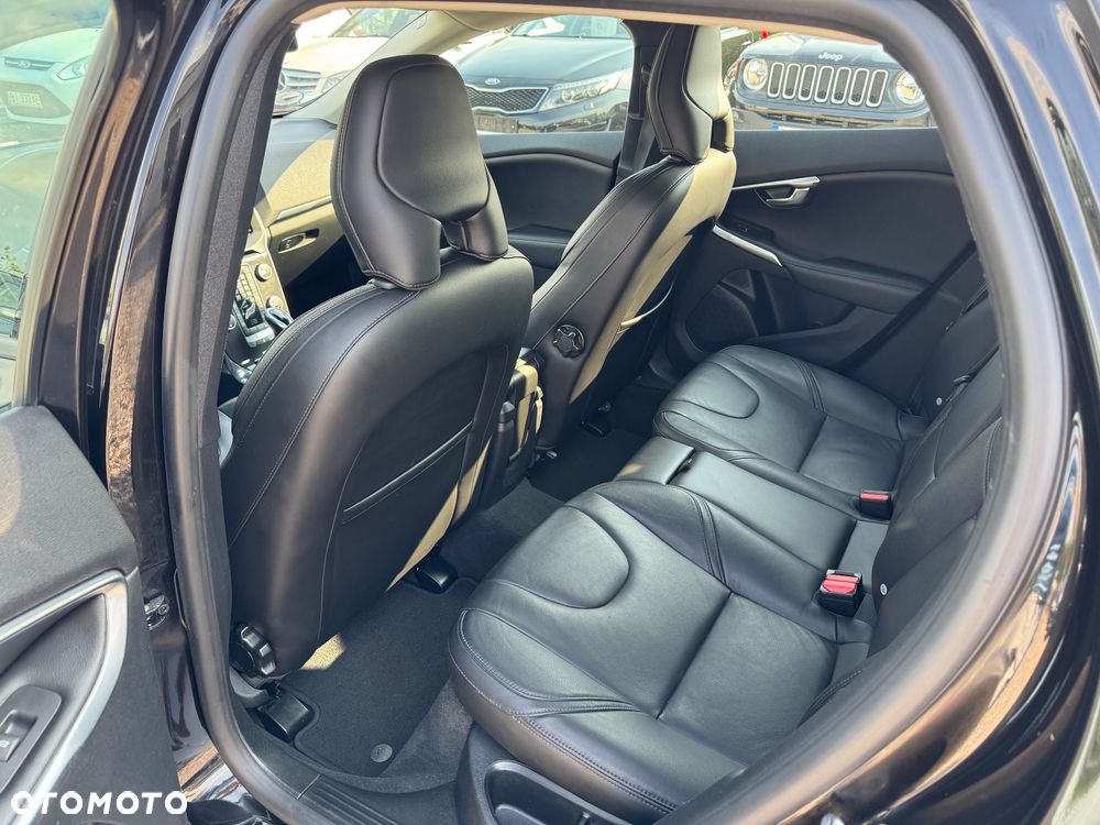 Volvo V40 D3 Drive-E Momentum - 22