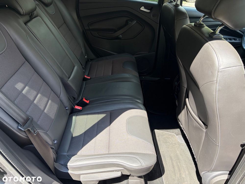 Ford Kuga 2.0 TDCi FWD Titanium - 31
