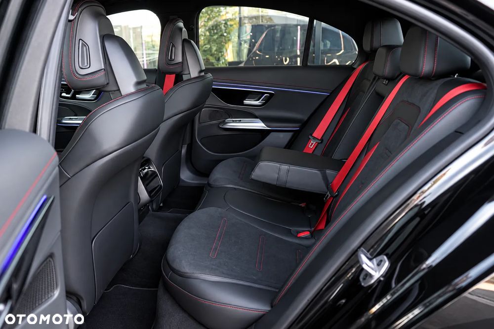 Mercedes-Benz Klasa E AMG 53 PHEV 4Matic+ 9G-Tronic TCT - 30
