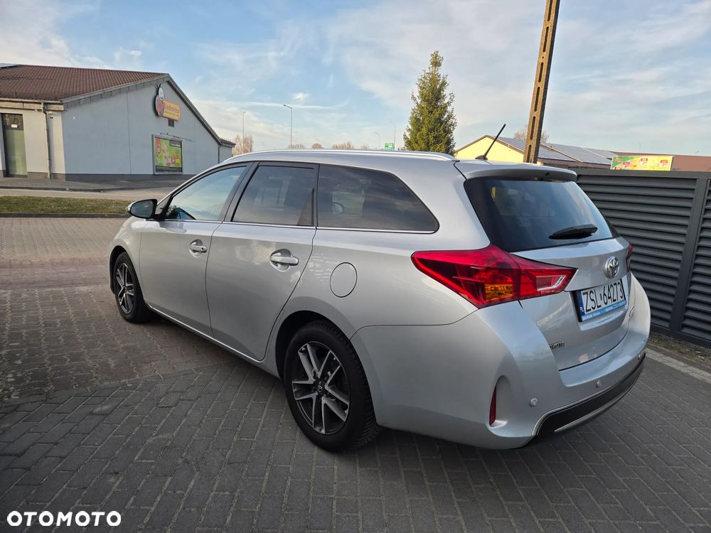 Toyota Auris 1.6 Edition - 11