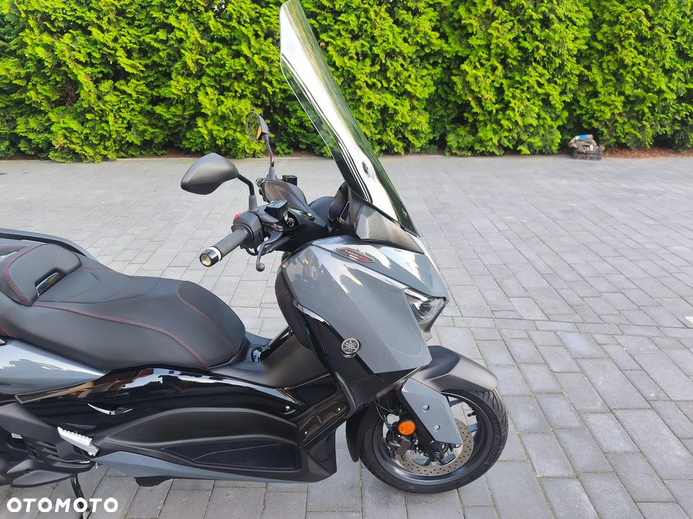 Yamaha NMAX - 11
