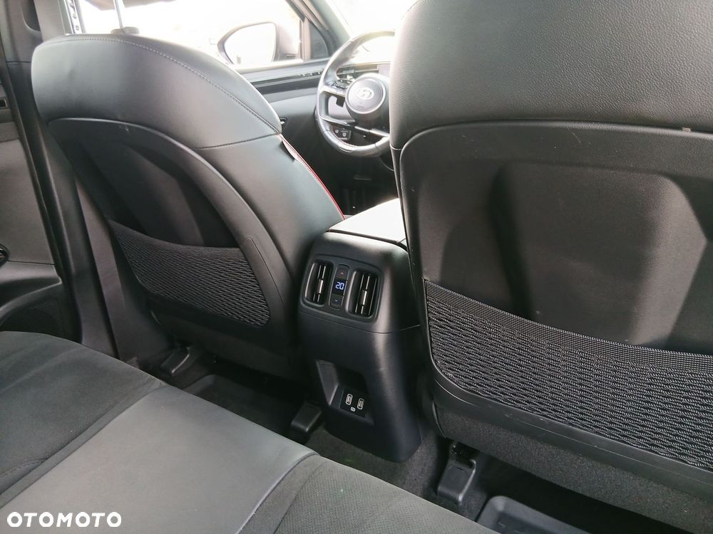 Hyundai Tucson 1.6 T-GDi HEV Platinum 4WD - 23