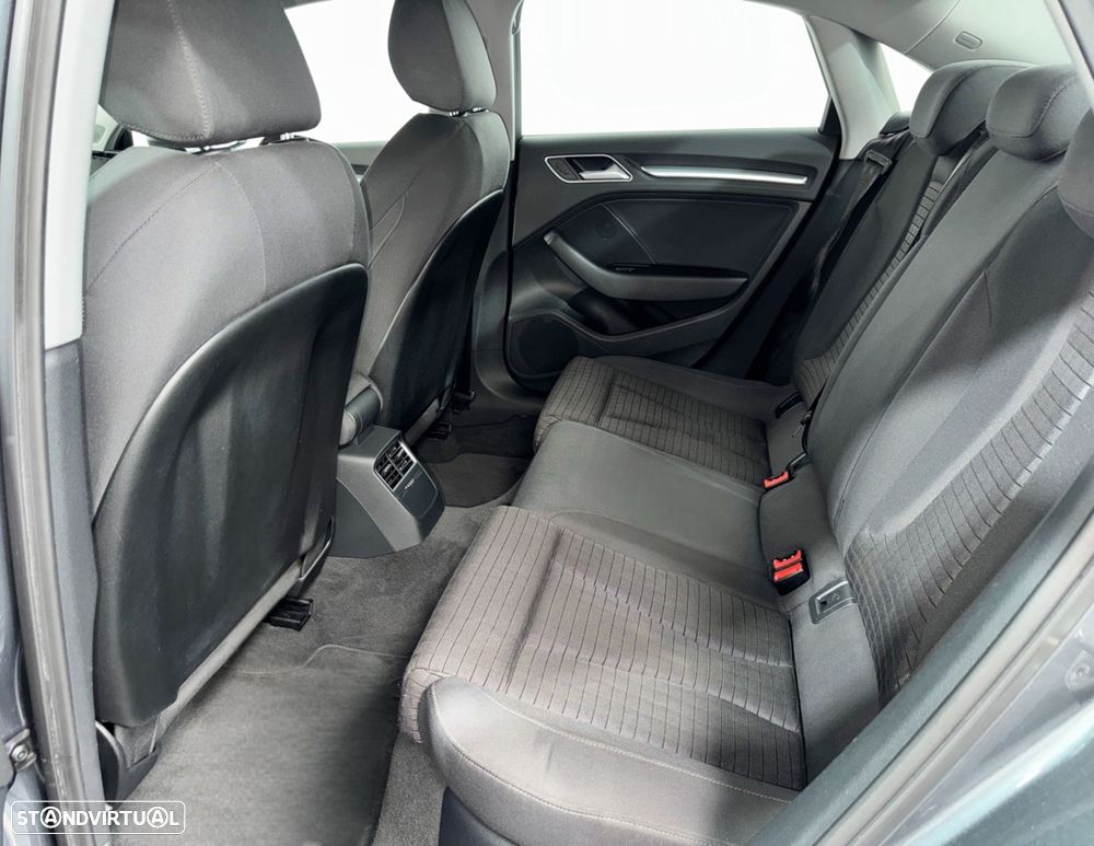 Audi A3 Limousine 1.6 TDI S-line - 15