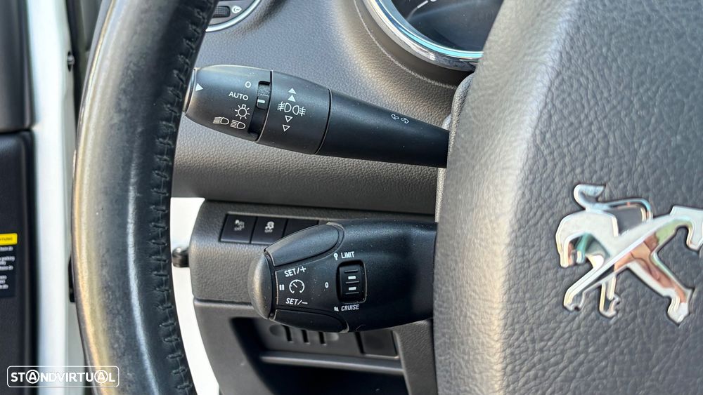 Peugeot 3008 HDi 160 Auto Active - 47