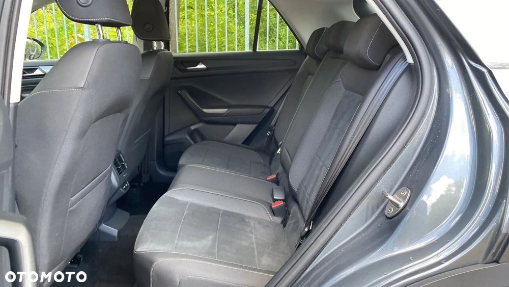 Volkswagen T-Roc - 15