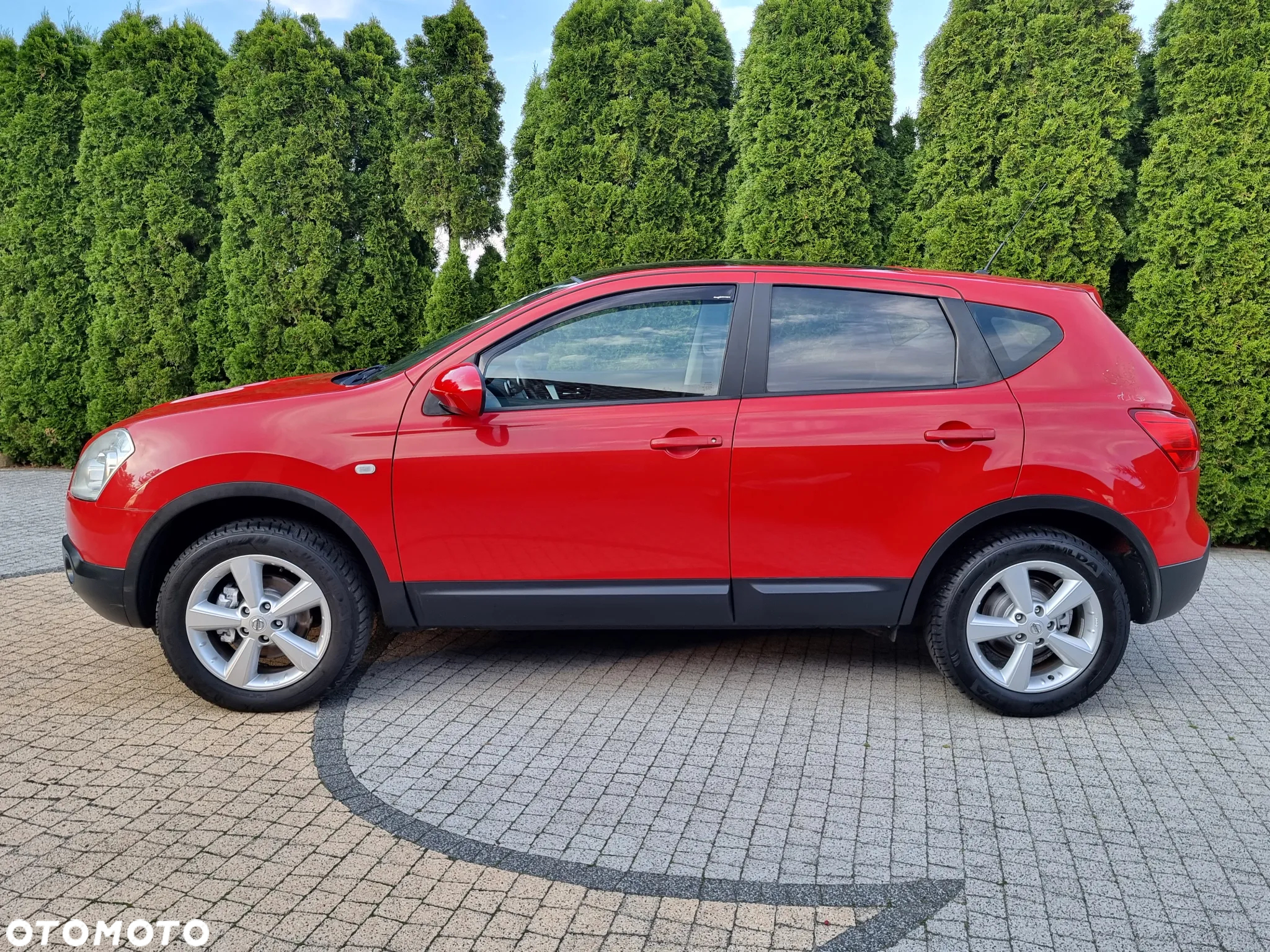 Nissan Qashqai - 2