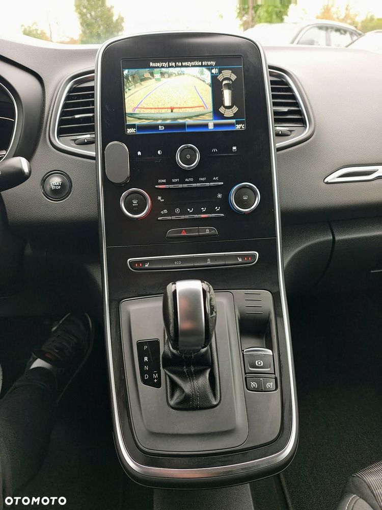 Renault Grand Scenic - 39