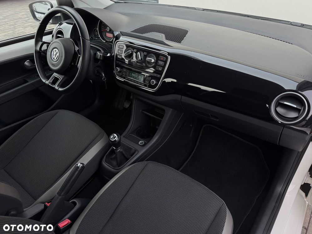 Volkswagen up! - 25
