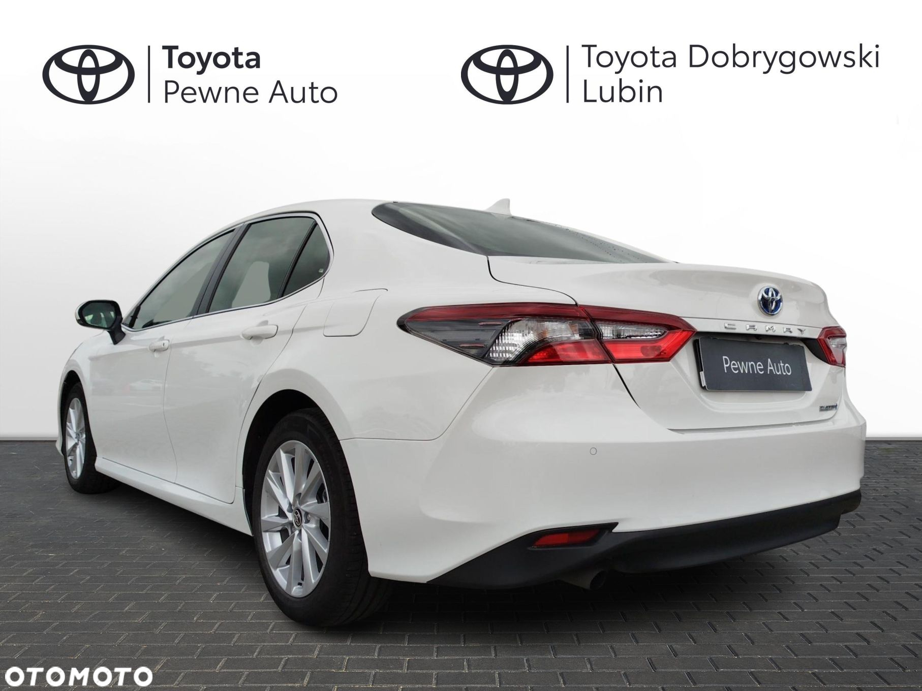 Toyota Camry - 3