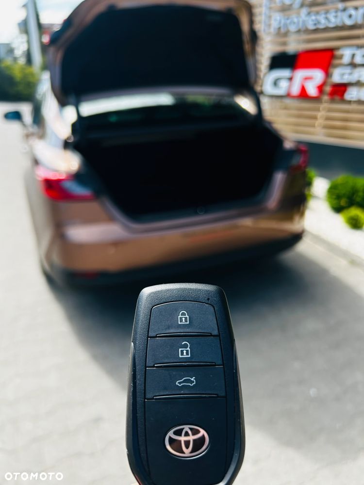 Toyota Camry 2.5 Hybrid Executive CVT - 5