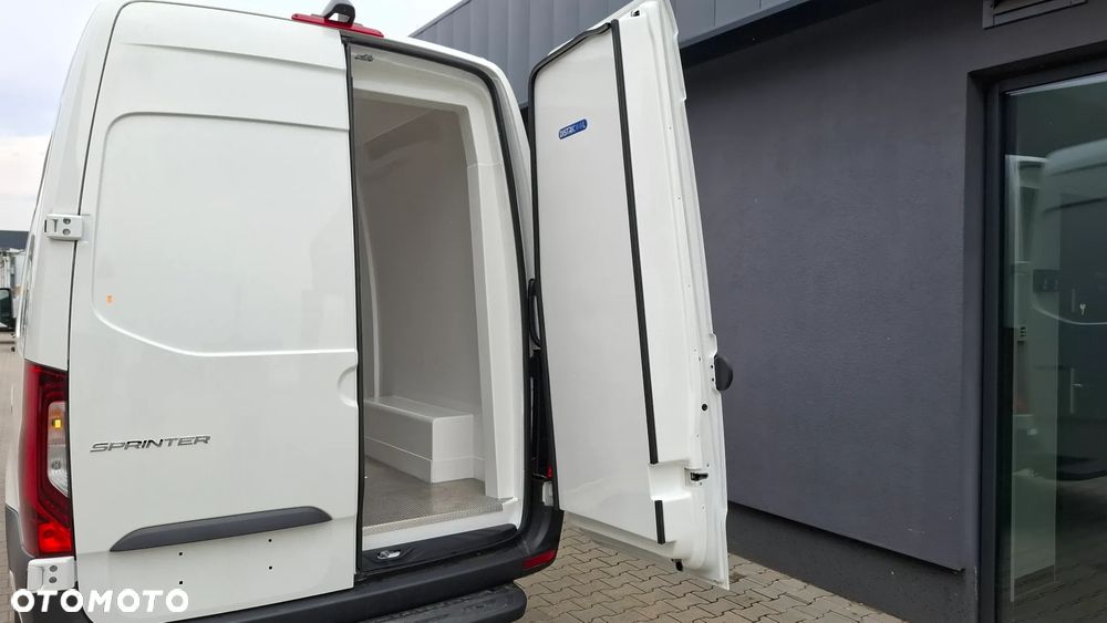 Mercedes-Benz MERCEDES-BENZ Sprinter 315 CDI Furgon PRO L2H2 - Izoterma z agregatem chłodniczym Carrier Citimax 280 - 18