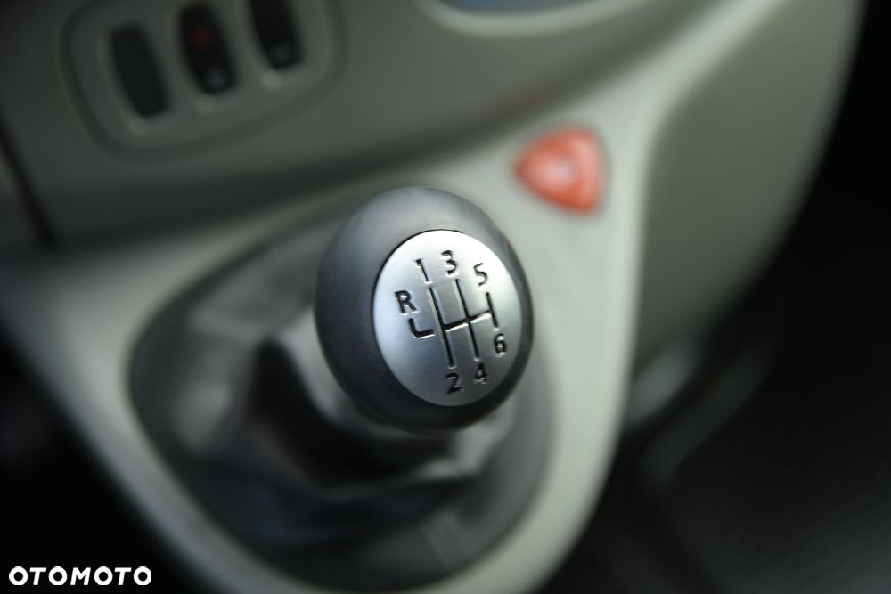 Opel Vivaro - 29