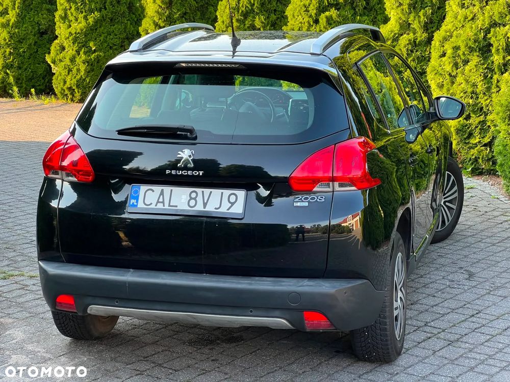 Peugeot 2008 1.6 e-HDi Allure S&S - 9