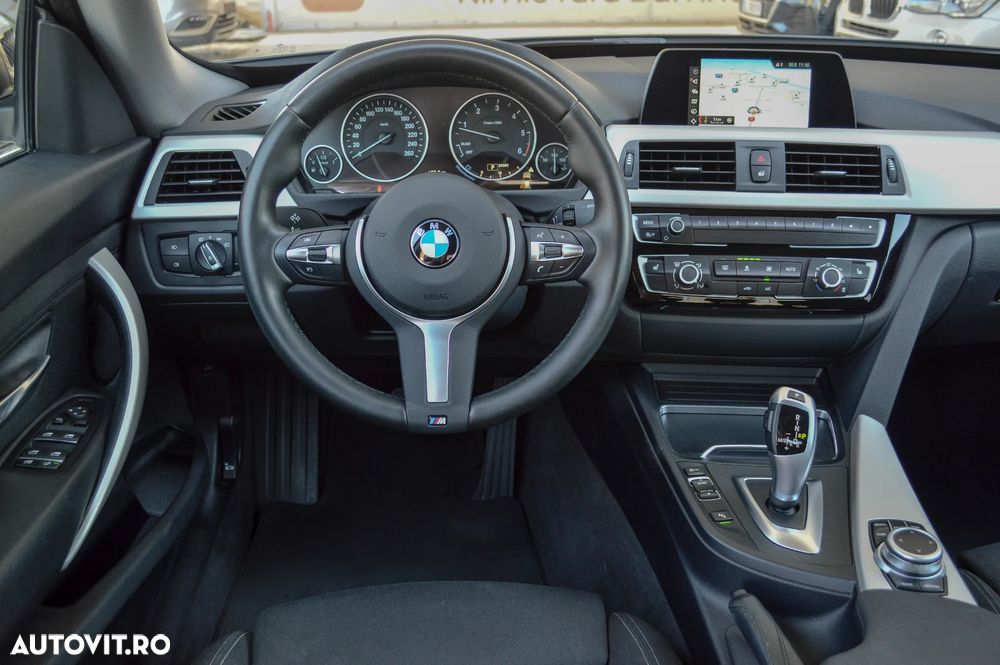 BMW Seria 3 320d Aut. Sport Line - 36