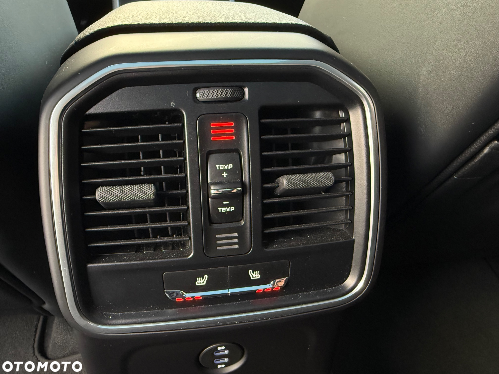 Porsche Macan Standard - 24